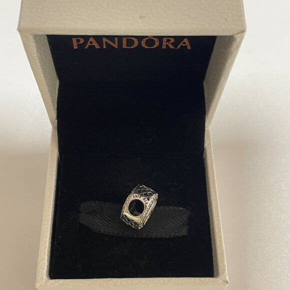 Pandora US Virgin Islands Travel Bead Charm - Picture 4 of 5